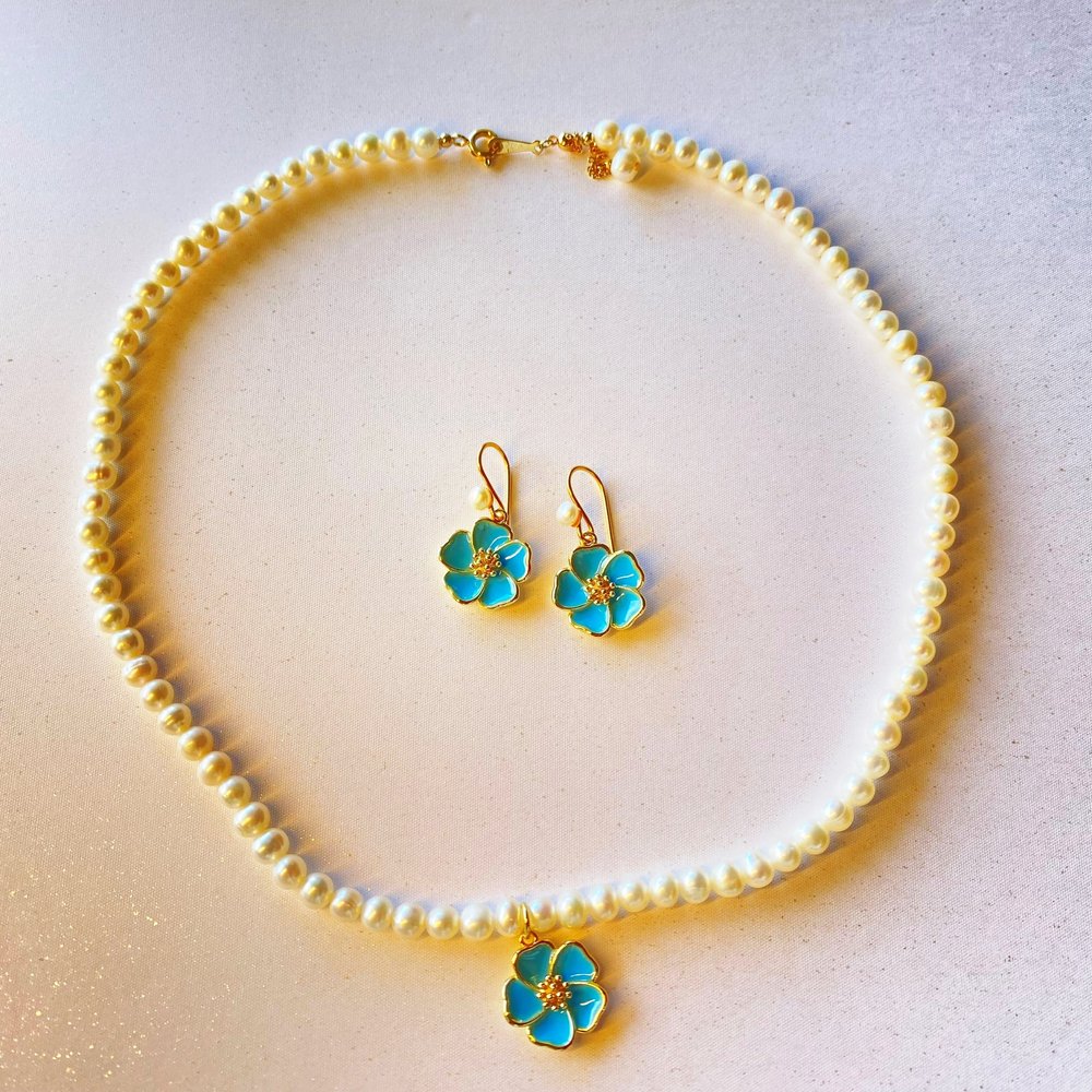 Aloha Earrings (Blue)