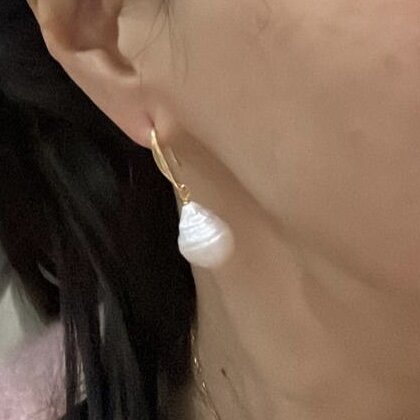 Amy Baroque Pearl Earrings