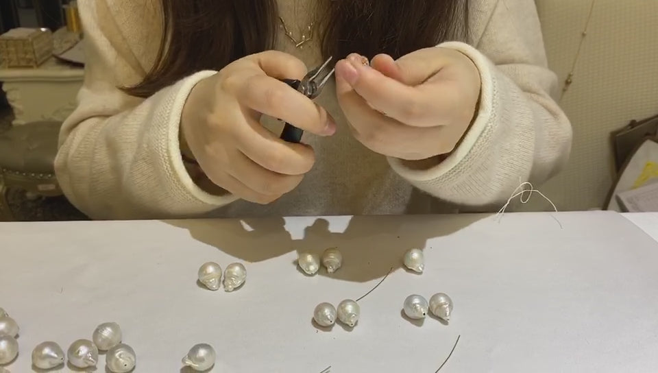 Amy Baroque Pearl Earrings