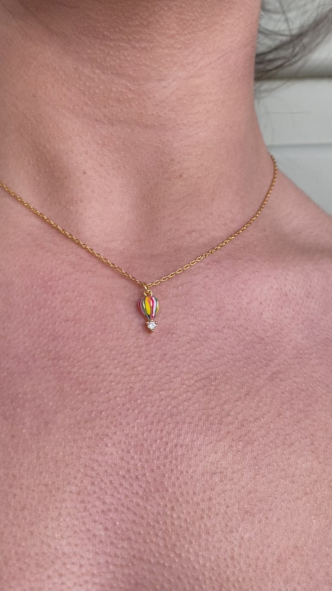 Air Balloon Necklace