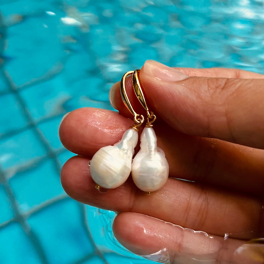 Amy Baroque Pearl Earrings